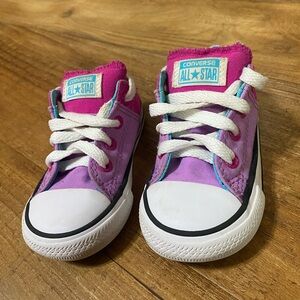 Converse All Star children’s purple & pink Shoes size 5
